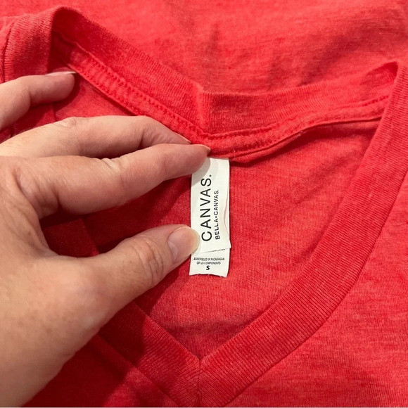 Bella Canvas short sleeve tshirt w/heart design..size Small cotton/poly - Picture 5 of 9